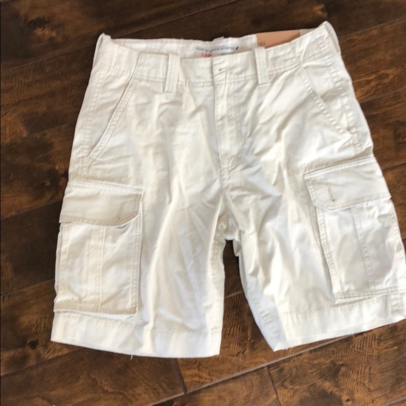 American Eagle Outfitters Other - American Eagle khaki cargo shorts